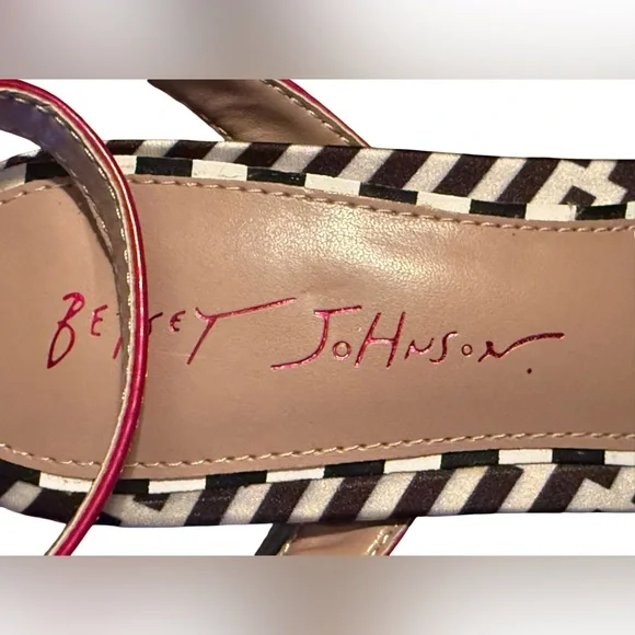 Betsey Johnson NWT Sz 8.5 Whimsical Colorful Heels & Yellow Rhinestone Bow (126) - Picture 7 of 12